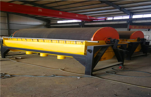 小型皮帶磁選機(jī)，小型皮帶磁選機(jī)生產(chǎn)技術(shù)不斷提升_輥式小型皮帶磁選機(jī)生產(chǎn)技術(shù)不斷提升_磁塊如何排列